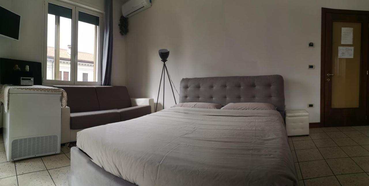 New Life Bed & Breakfast เมสเตร ภายนอก รูปภาพ